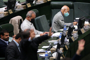 مجلس با پرداخت بدهی دولت به بخش خصوصی از محل واگذاری اموال موافقت کرد