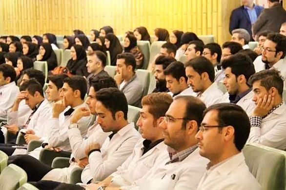 هزینه 650 هزار تومانی بیمه سلامت دانشجویان دکترای تخصصی پرداخت میشود
