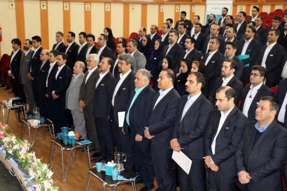 همایش فصلی مدیران ستاد و شعب بیمه دی برگزار شد