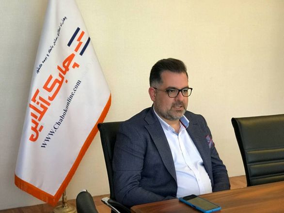 مهارت در فن بیان مشتری را به خرید بیمه نامه ترغیب میکند