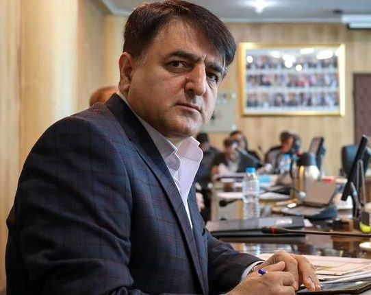 بیمه مرکزی و نهادهای مرتبط توسط افراد غیر متخصص اداره میشود/ صنعت بیمه رها شده است