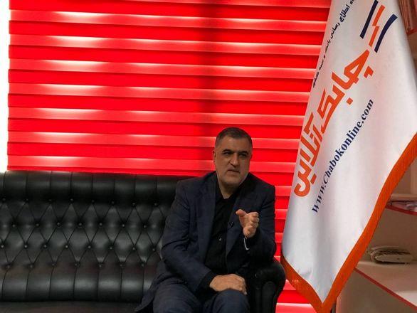 تهاتر سهام خودروسازان با طلب شرکتهای بیمه به صلاح صنعت بیمه نیست
