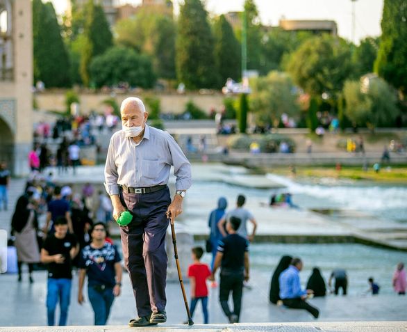 قشر متوسط بیمهپرداز از افزایش حقوق بازنشستگان سال ۹۹ محروم ماند