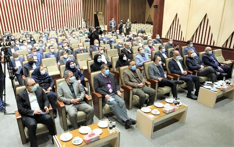 بسیاری از مشاغل به اجبار شبکههای اجتماعی به فعالیت پرداختند