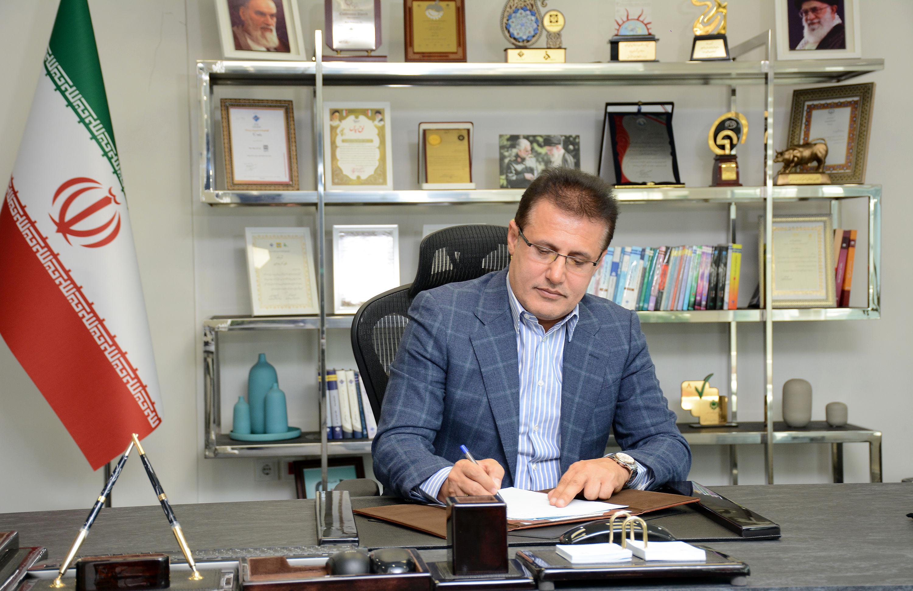 اعزام تیم کارشناسی بیمه سینا به مناطق زلزلهزده هرمزگان
