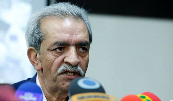 بانک مرکزی حتی یک کارتنخواب دارای کارت بازرگانی را معرفی نکرد
