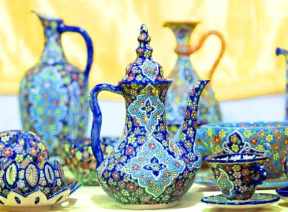 حدود 200 نفر از هنرمندان صنایع دستی اصفهان تحت پوشش بیمه قرار میگیرند