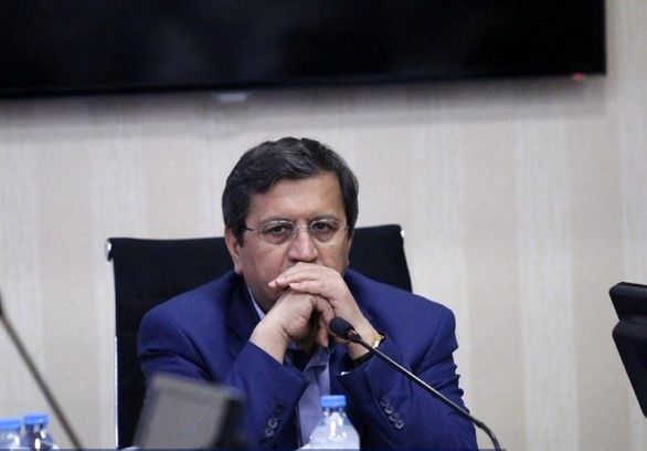 همتی: بانک مرکزی قطعاً با نوسانات سفتهبازی مقابله میکند