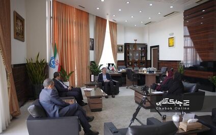 بیمه مرکزی کنار بیمه گزاران و مشتریان شرکت های بیمه ای ایستاده است + گزارش تصویری 
