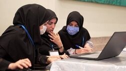 اگر خانم دانشجویی که متاهل و دارای فرزند است خود را بیمه دانشجویی کند، همسر و فرزندان وی  هم می‌توانند از این بیمه استفاده کنند؟
