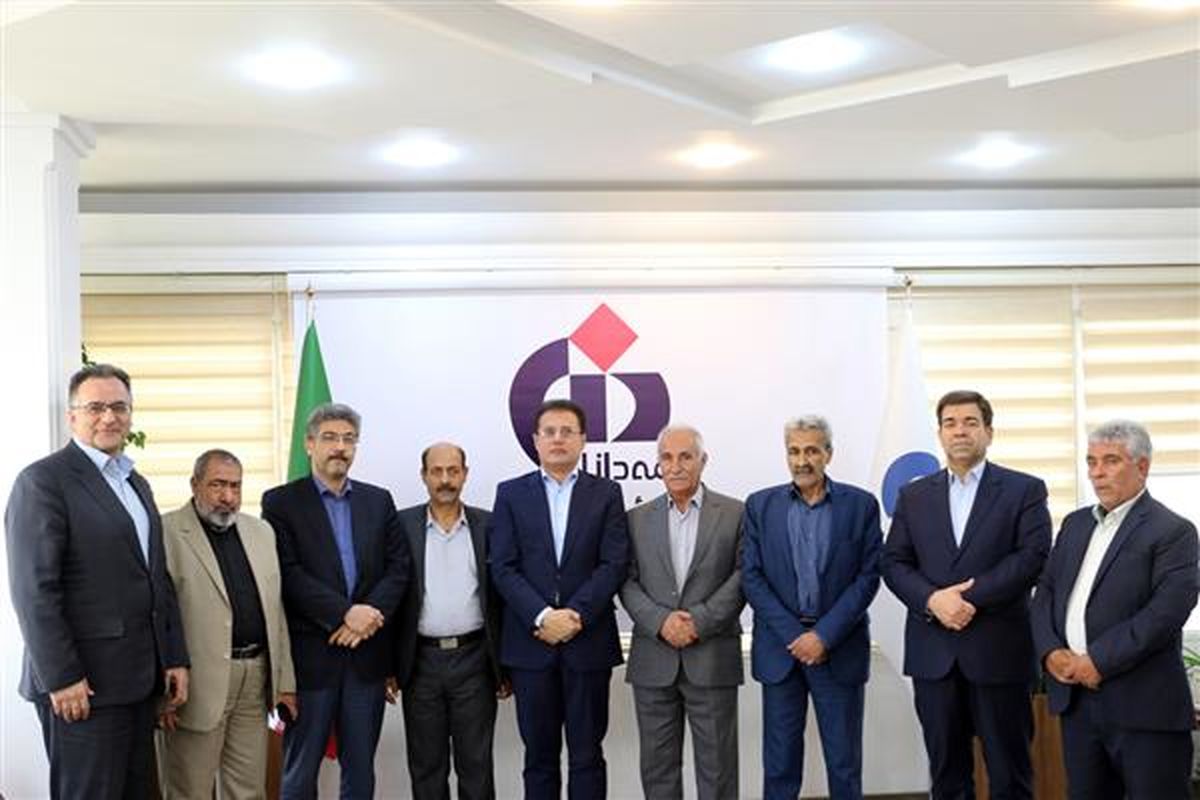 دیدار رئیس کانون بازنشستگان فولاد استان کرمان با مدیرعامل بیمه دانا