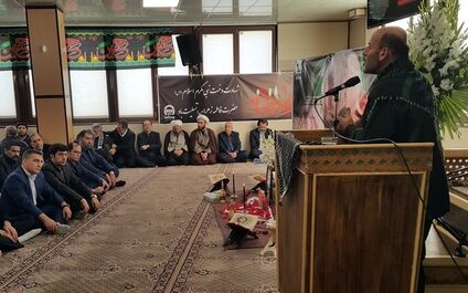 مراسم تجلیل از سردار شهید سپهبد حاج قاسم سلیمانی در بیمه آسیا برگزار شد