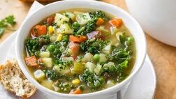 طرز تهیه سوپ سبزیجات رژیمی خوشمزه برای لاغری
