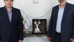 بیمه دی، گواهینامه‌ی ملی رعایت حقوق مصرف‌کنندگان را دریافت کرد