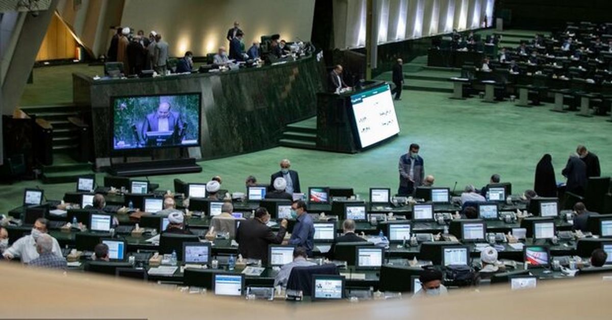 مدت تعهد مشمولان رشتههای تخصصی پزشکی تغییر کرد