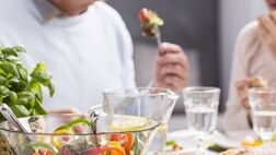 شایع‌ترین بیماری‌هایی که از غذا منتقل می شود