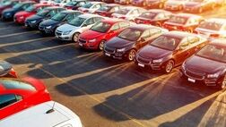 ریزش قیمت خودروهای وارداتی و مونتاژی 