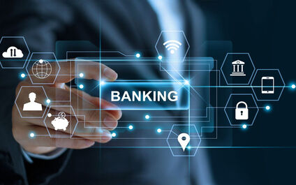 ساختار بانکی با تمرکز بر الکترونیکی کردن فرآیندهای سنتی همچنان  مشتری محور نیست 