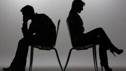 طلاق به خاطر سفرهای مجردی شوهر
