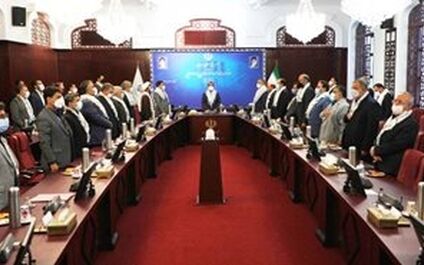 مسعود بادین در جمع فرماندهان مرکز بسیج وزارت امور اقصادی و دارایی:مدیرعامل بیمه آسیا عملکرد صنعت بیمه در اقتصاد مقاومتی را تشریح کرد